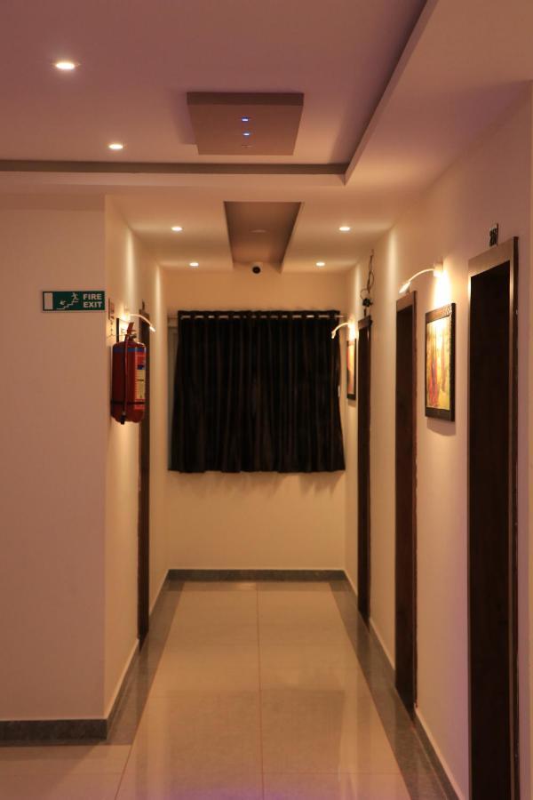 Hotel Viraj Residency Bhuj Eksteriør billede