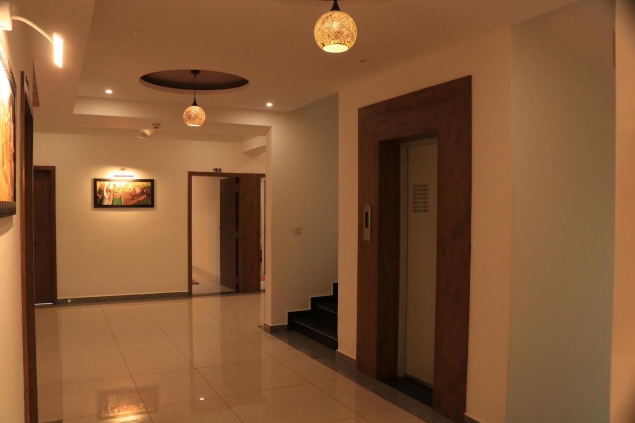 Hotel Viraj Residency Bhuj Eksteriør billede