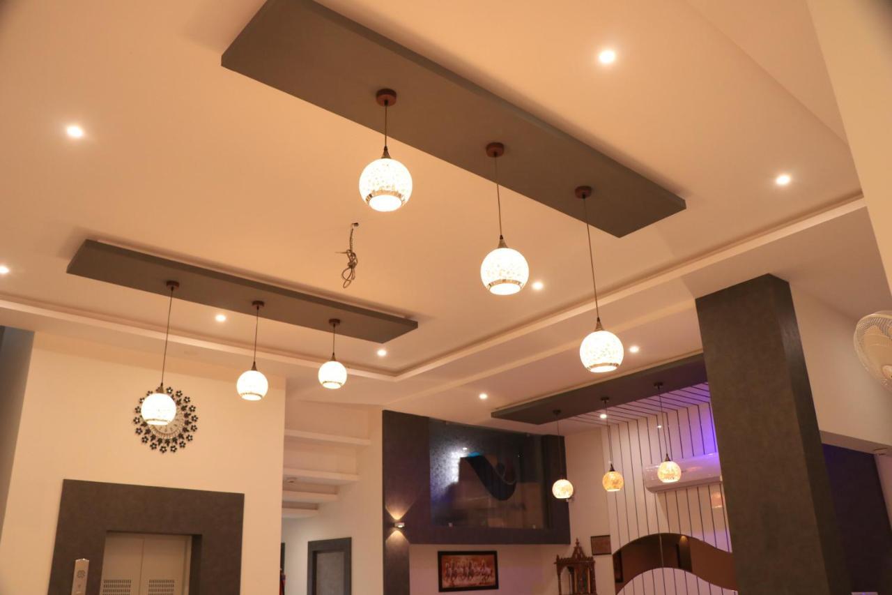Hotel Viraj Residency Bhuj Eksteriør billede
